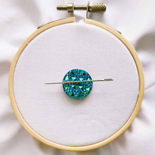 Magnetic Needle Minder - Blue Crystal