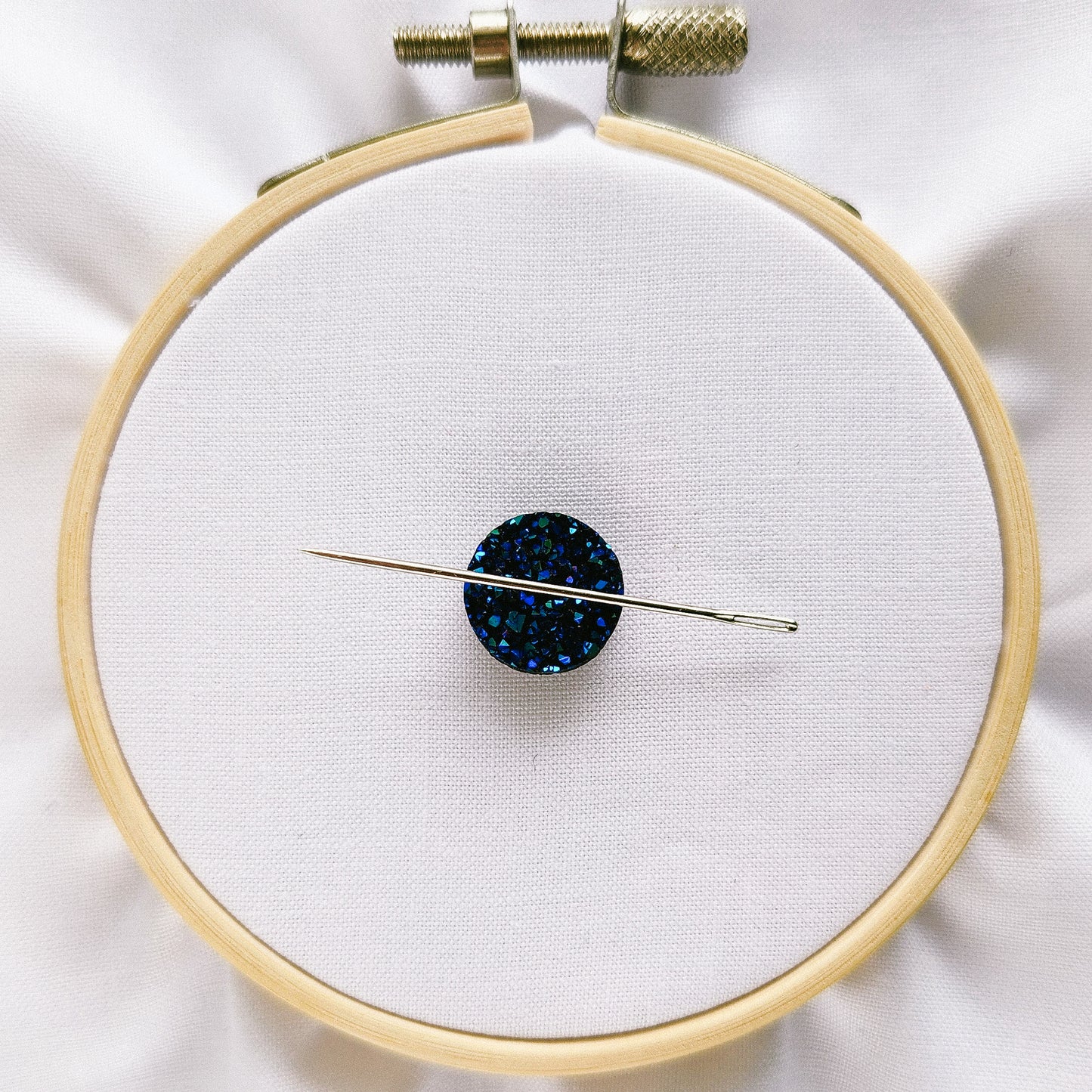 Dark Blue Sparkly Magnetic Needle Minder